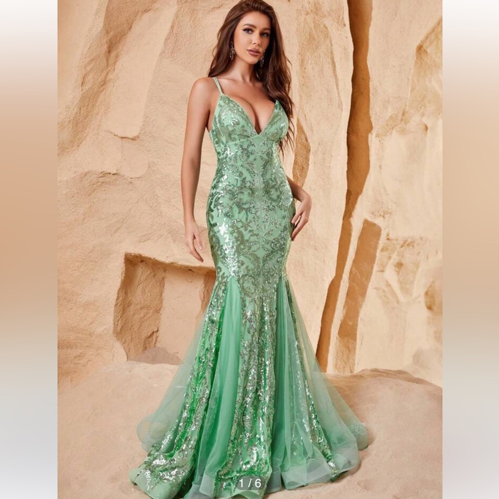 Elegant Green Evening Gown